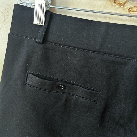 WILLIT NWT Women’s Black Capri Pants 10 | High-Waisted Stretch Elastic Waist - Picture 6 of 8